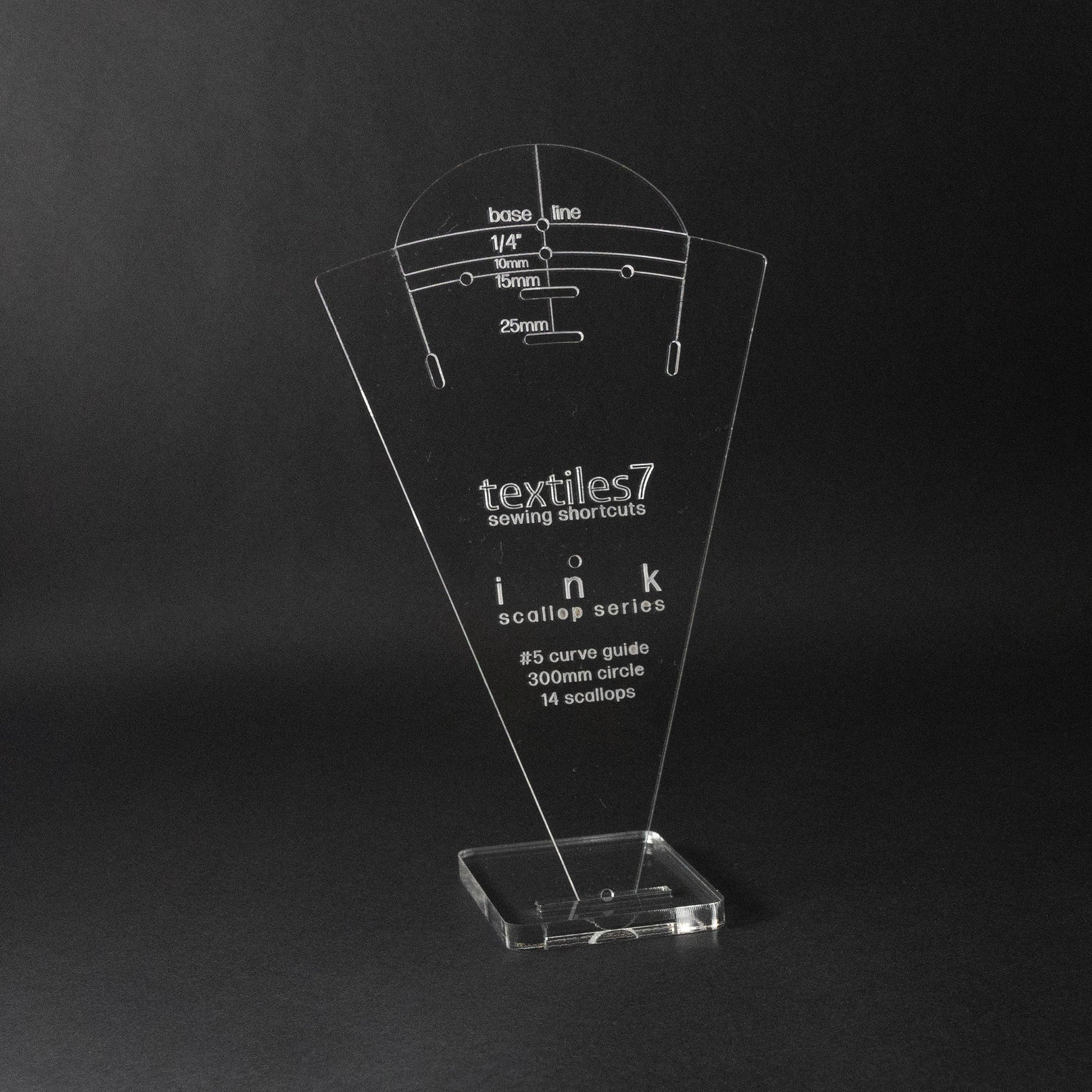 Textiles7 Sewing Shortcuts Ink #5 Curve 300mm close up