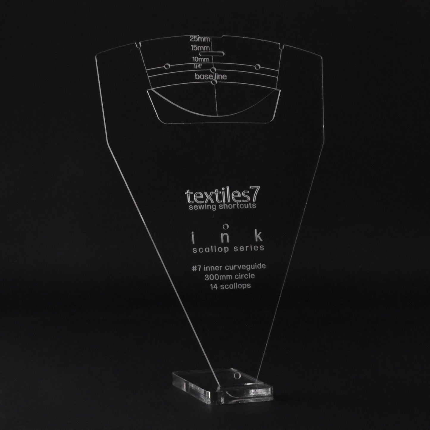 Textiles7 Sewing Shortcuts Ink #7 Inner Curve 300mm close up